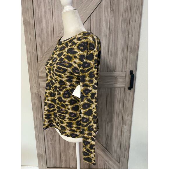 NWT RDI size medium animal print top - Picture 5 of 8